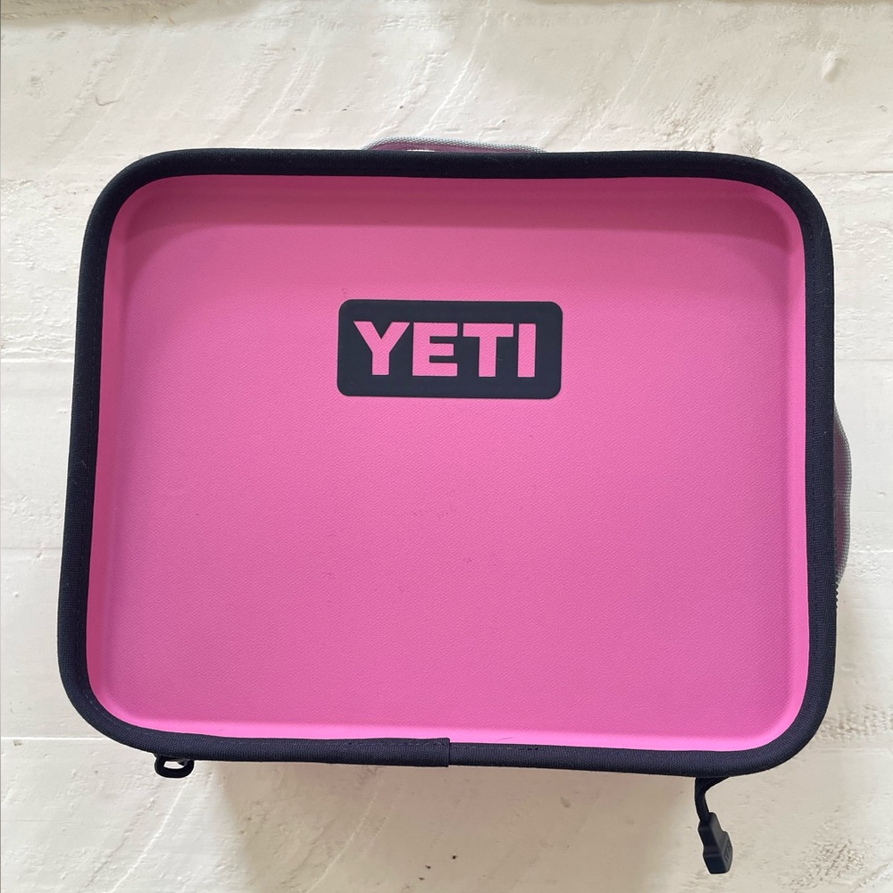 YETI Pink and Blue Daytrip Lunch Bag